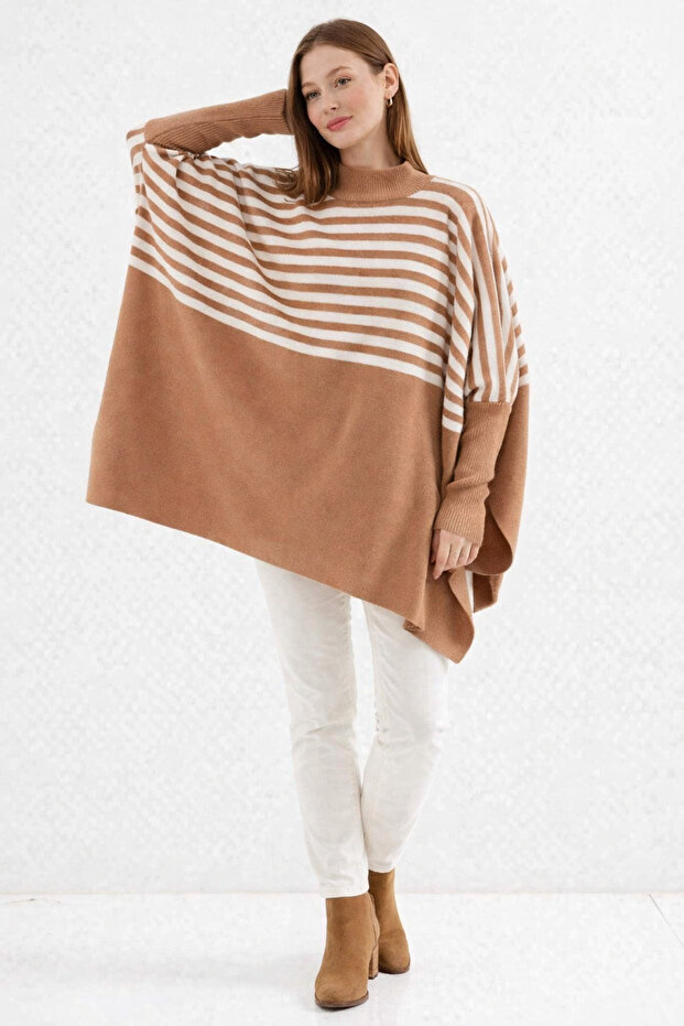 Women's Biscuit Lilac Poncho Sweater Cp0001