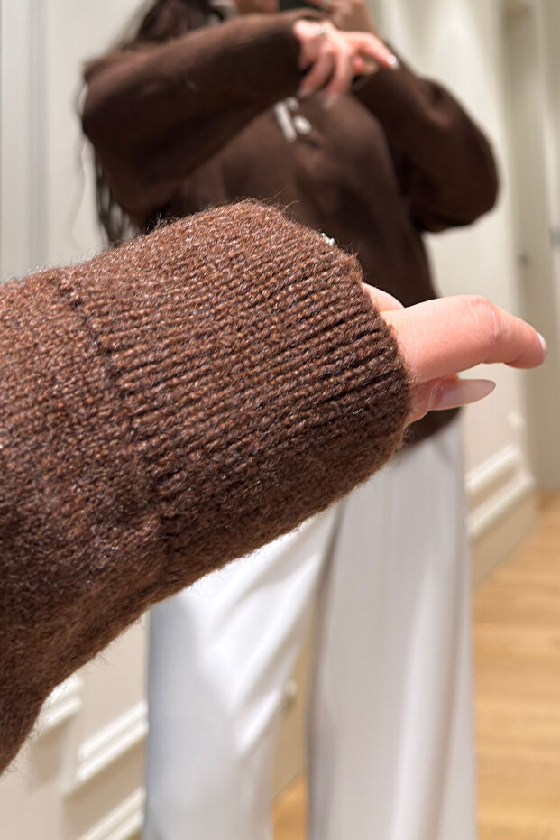 2-Patch Buttoned Sweater - Brown - 3