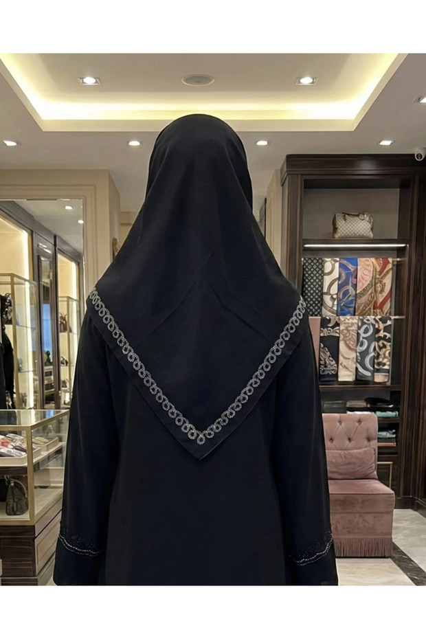 وشاح حرير المدينة الفاخر من فيسكا مرصع بالأحجار الكريمة