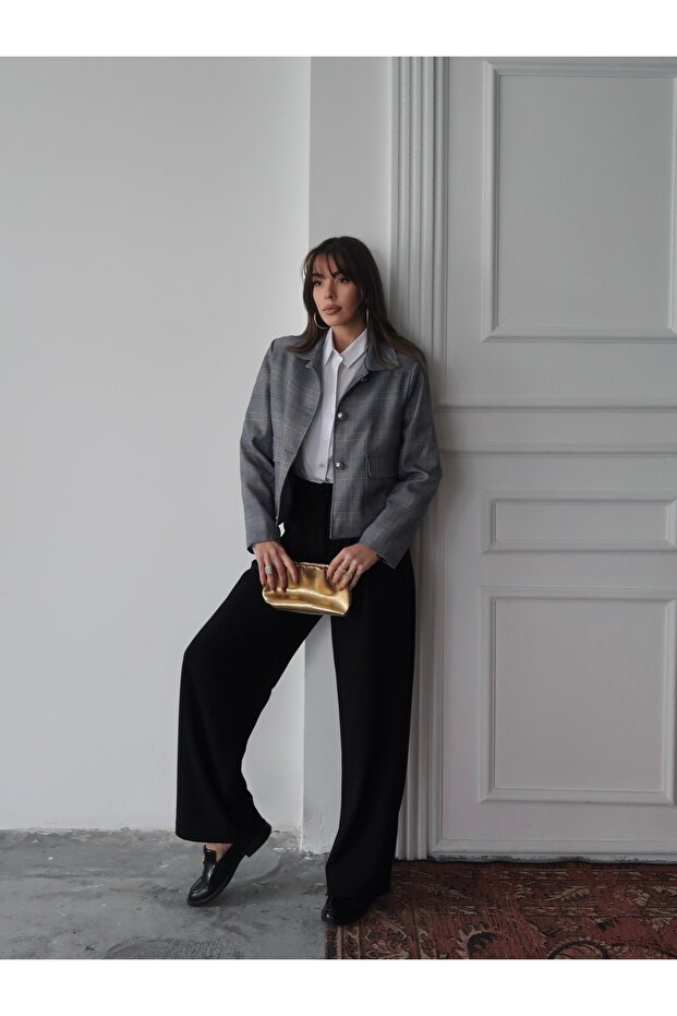 سترة قصيرة مبطنة بأزرار ذهبية من إيكوسي - 7