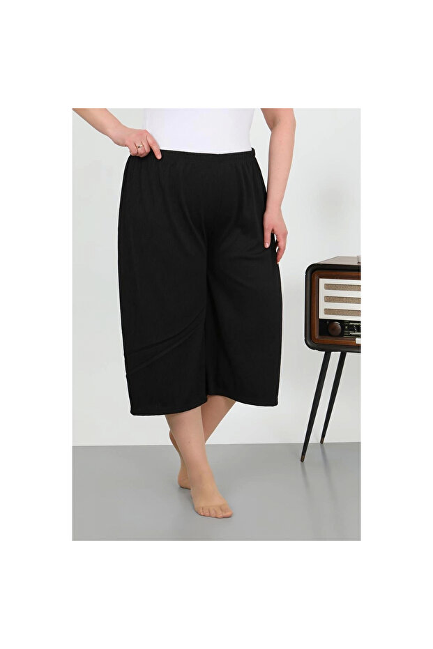 Mi̇ray- Women's Plus Size Wrinkled Capri Pants - 2