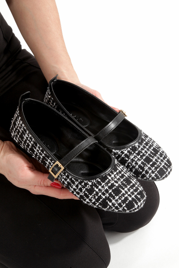 Women's Tweed Fabric Plain Beret with Buckle, Suitable for Office-Home-Daily Use Ballerinas
