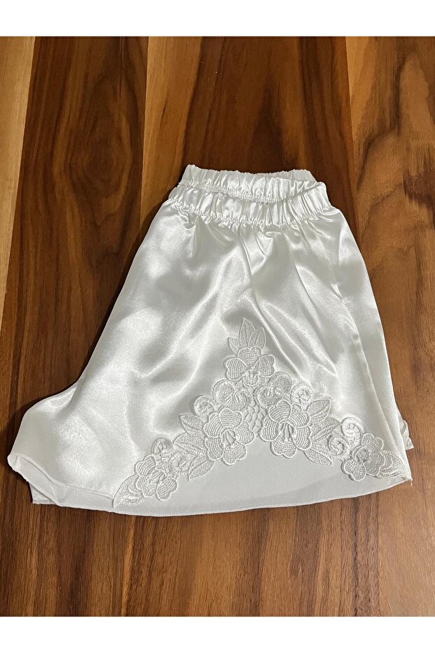 Dantelli Saten Şortlu Gecelik Takımı - 2