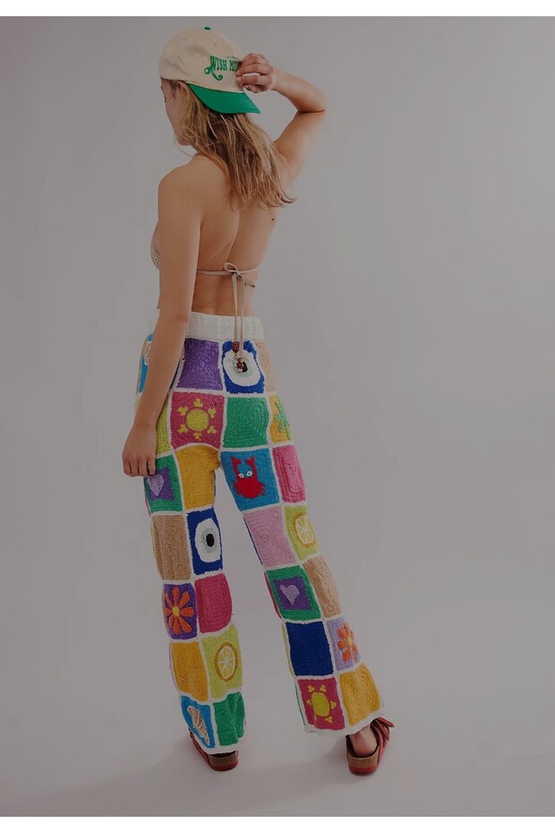 بنطلون مصنوع من الكروشيه بتصميم مرقع - 2