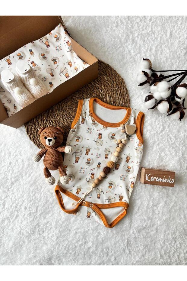 Welcome Baby Gift | Orange Bear Bodysuit and Blanket, Amigurumi Bear, Pacifier Chain