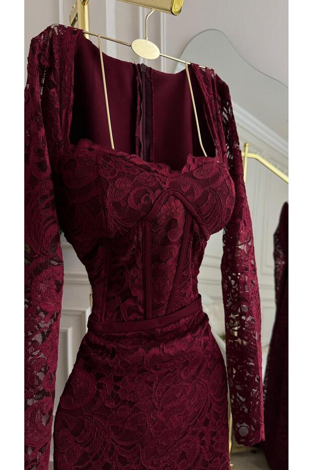 Elegant burgundy lace dress - 5