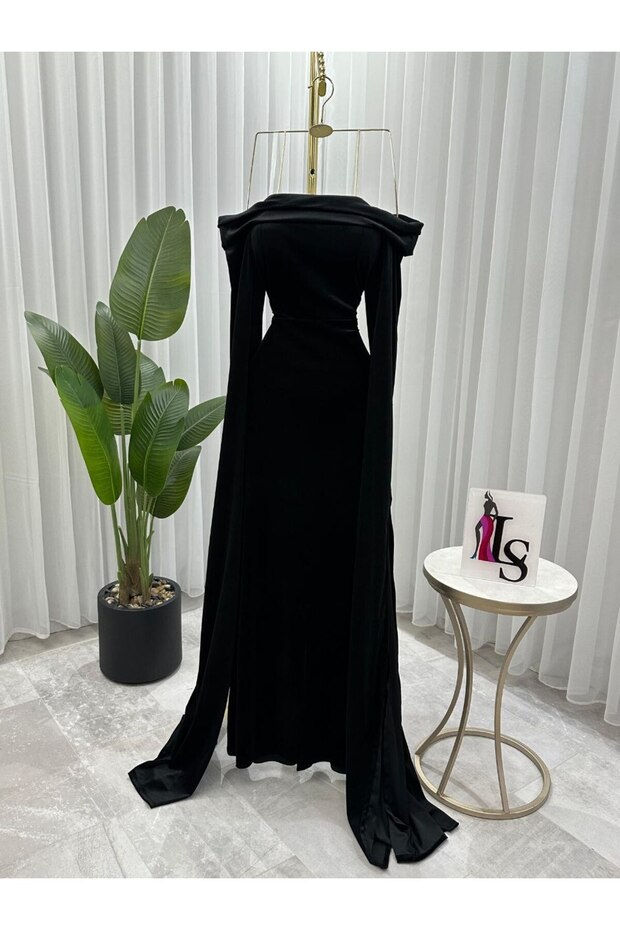 Royal Velvet Dress - 4