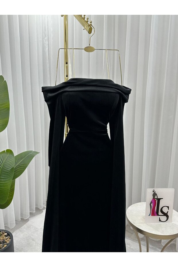 Royal Velvet Dress - 2