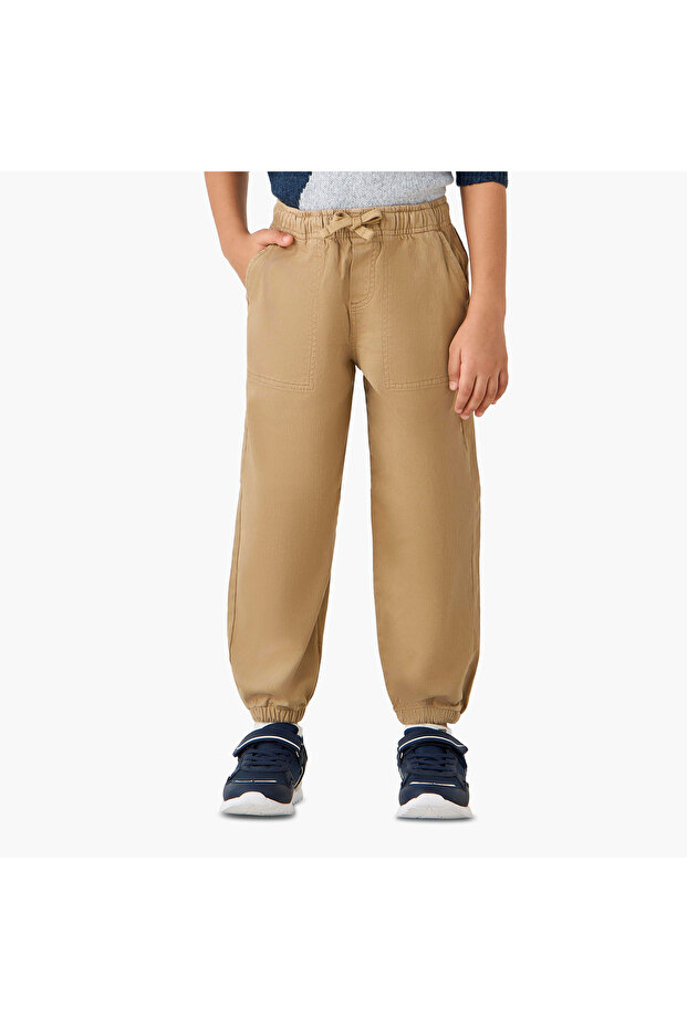 بنطال سادة مزود برباط للإغلاق وجيوب - 1