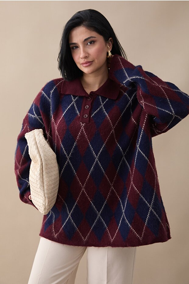 سترة تريكو زرقاء داكنة بنمط البقلاوة بأزرار - 3