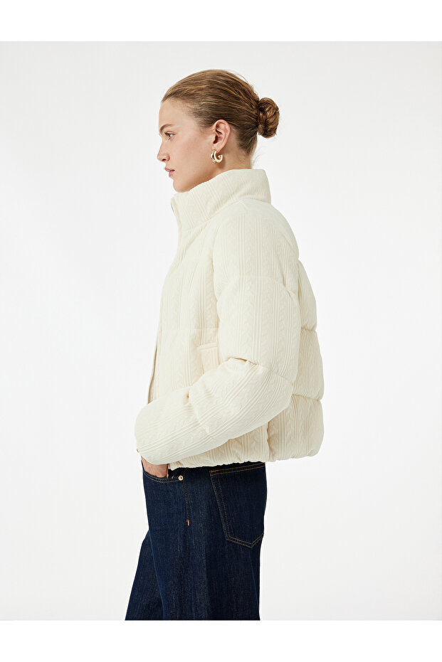 X Şahika Ercümen - Pocketed Hair Braid Textured Mock Neck Long Sleeve Zippered Short Puffer Coat