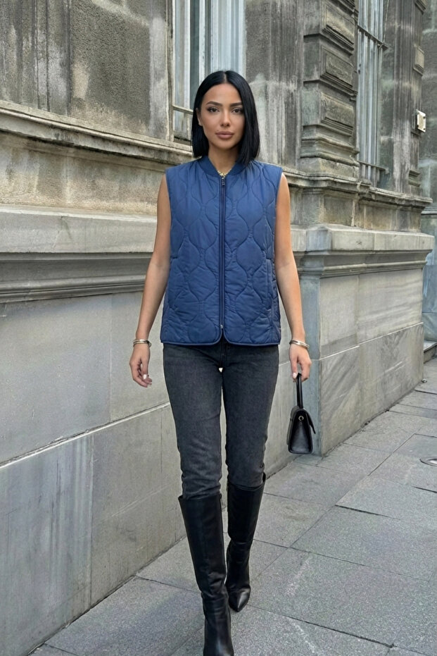 Women's Regular Fit Quilted Zipper Vest