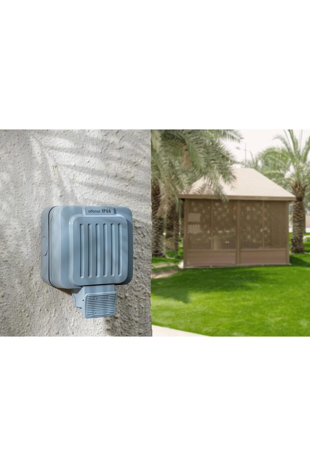 مقبس مفتاح مقاوم للماء بمعيار IP66 بقدرة 13 أمبير - 8