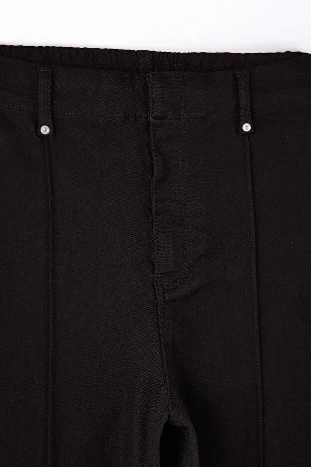 Solmayan Siyah Yüksek Bel Nervür Detaylı Esnek Wideleg/Geniş Paça Büyük Beden Jeans TBBAW26CJ00058 - 6