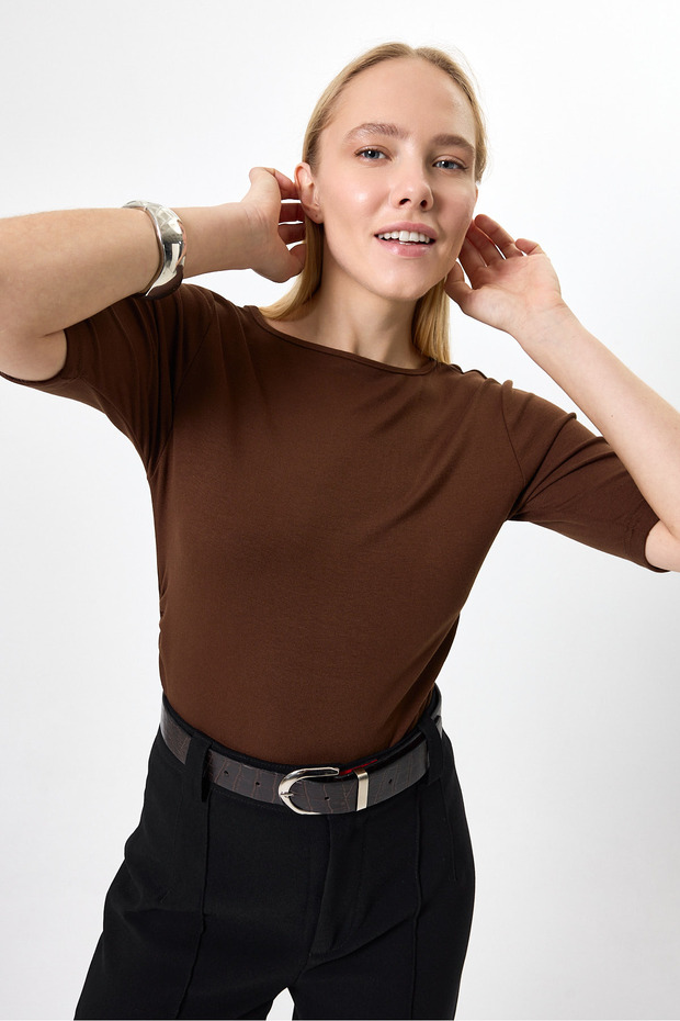 8279A Short Sleeve Badi Brown