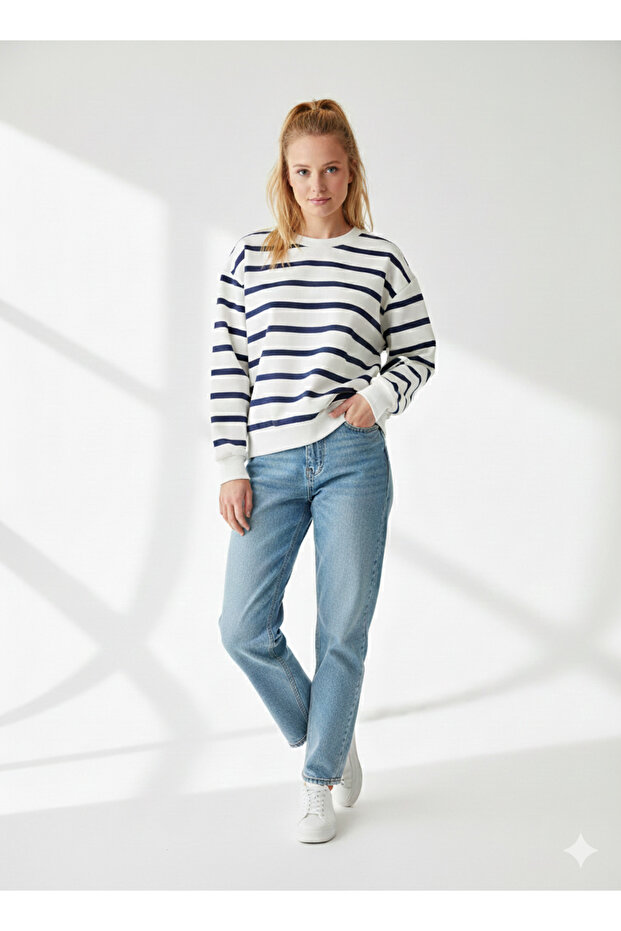 Women's Cool Oversized Mold Crew Neck Thick Basic Three Thread Inner Sweatshirt with Fleece-Lined Grids