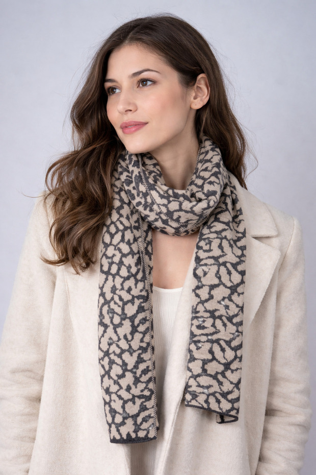 وشاح تريكو بنقشة الفهد - 2