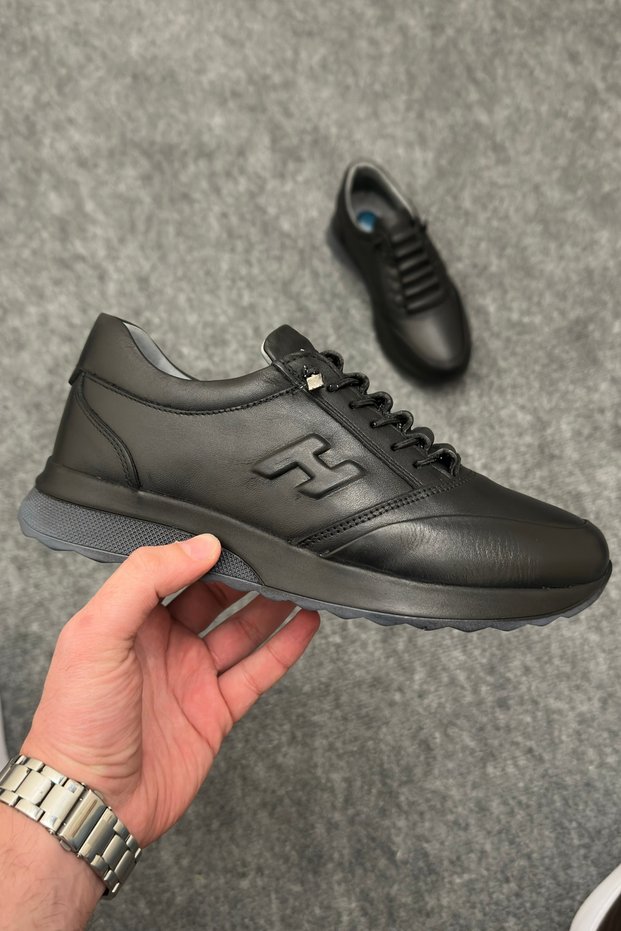 Black Women's Leather Sports