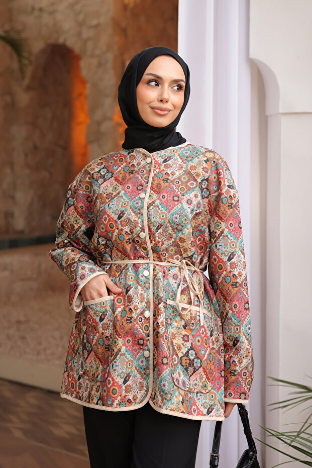 سترة كريمية منقوشة بأزرار كبس - 1