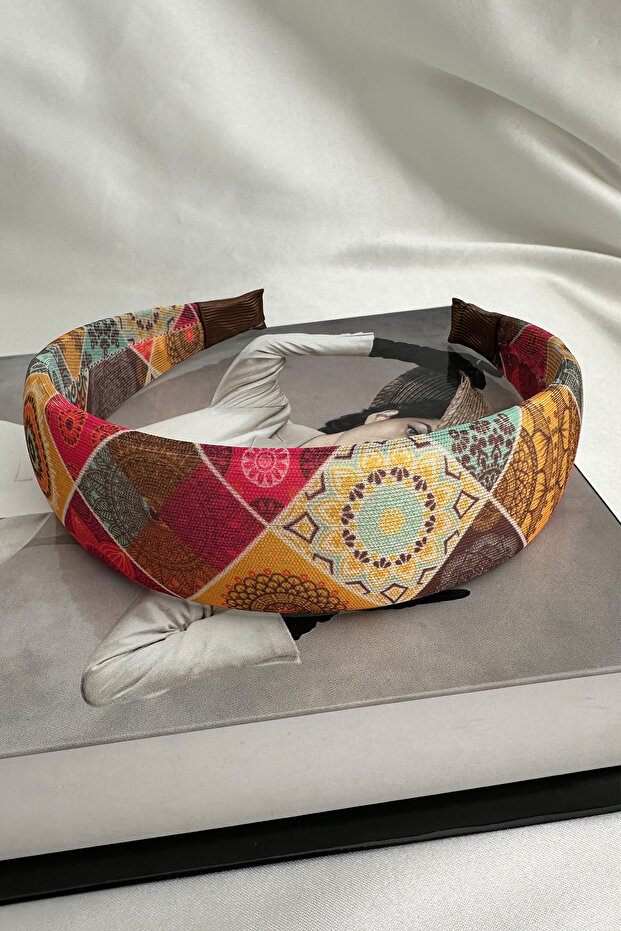 Etnik Desenli Taç - 5