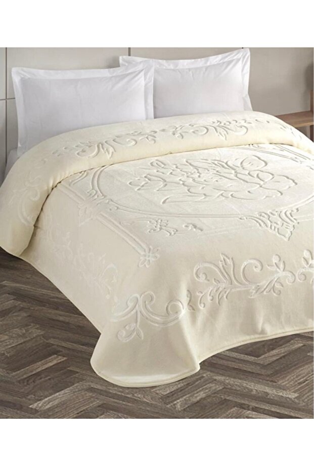 Kristal Blanket Cream Double Blanket