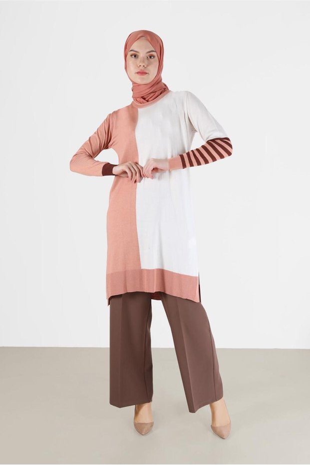 3-COLOR TRICOT TUNIC WITH STRIP DETAIL 42106