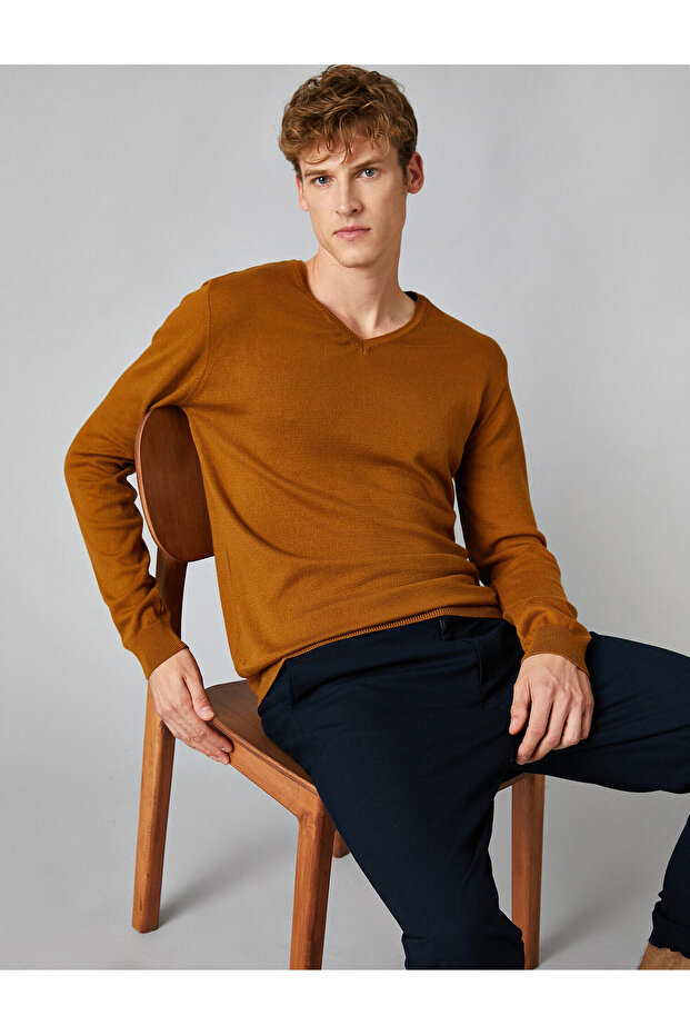 Cotton V-Neck Long Sleeve Knitwear Sweater