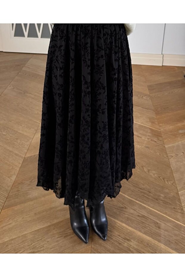 Black Floral Embroidered Long Skirt