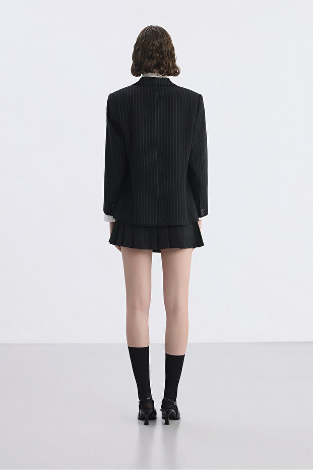 تنورة سوداء مطوية مزدوجة الطيات - 4