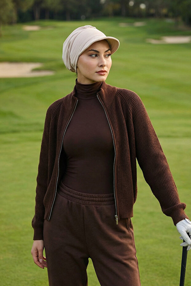 قبعة مع حاجب للشمس، حجر، B-73A - 1