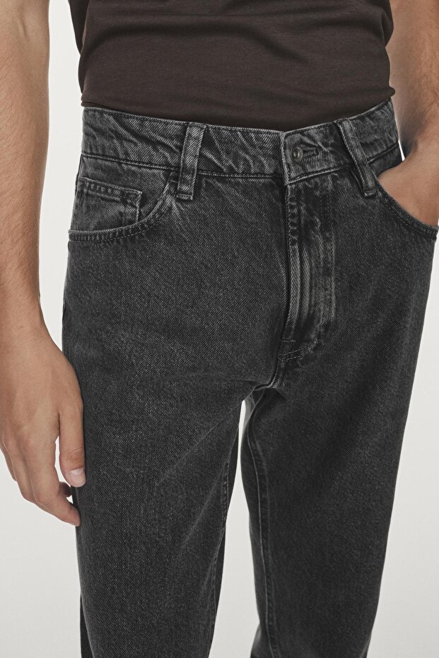 Tapered fit jeans - 3