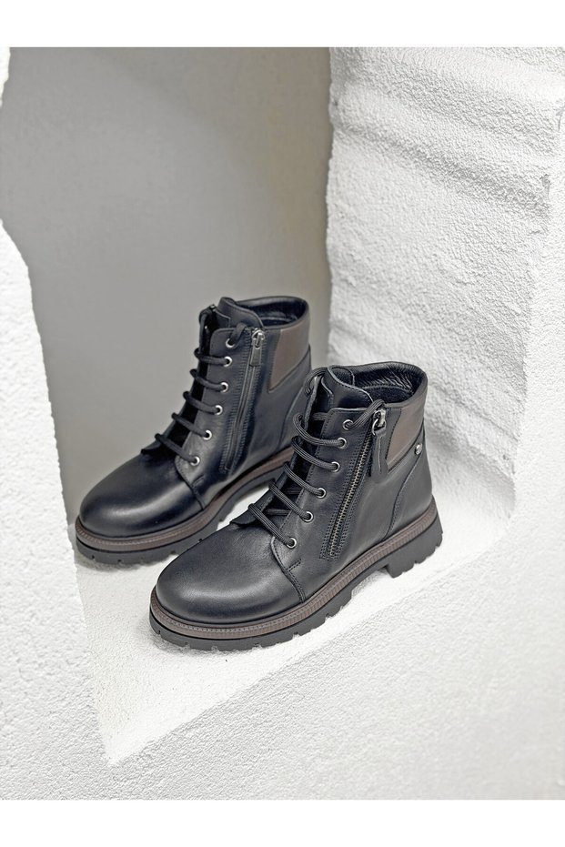 D25Kb-4250 Genuine Leather Boots with Zipper Detail