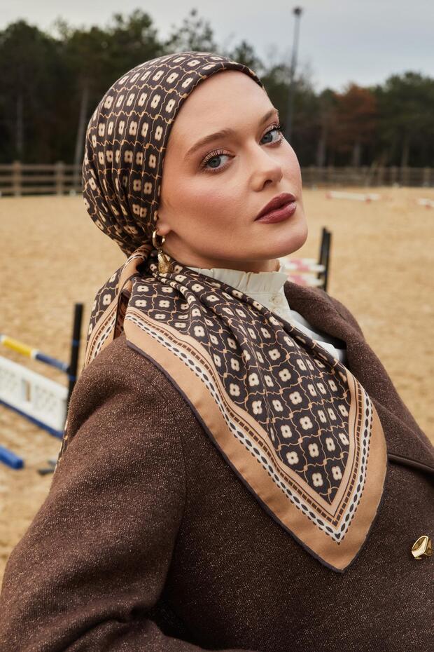 Oscar Eşarp | Karamel - 1