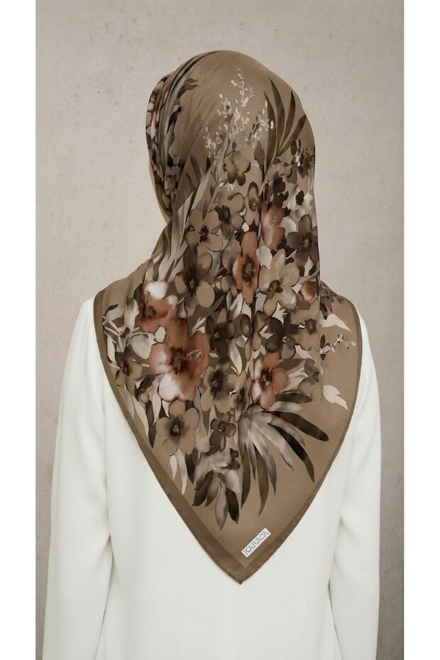 وشاح من الرايون بنقشة الزهور - لون الجمل - 5