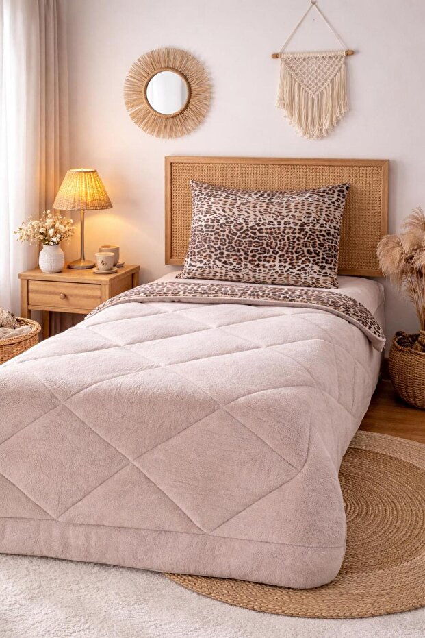 Single Leopard Patterned Wellsoft Sleep Set & Quilt + 2 Pillowcases + Fitted Sheet - 1