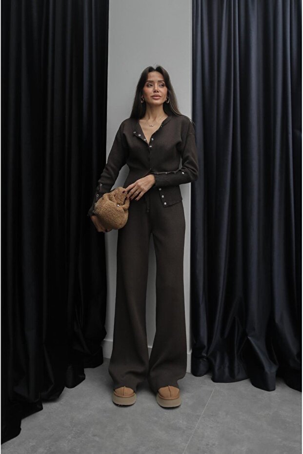 Brown Waist Detail Snap-Button Knit Set