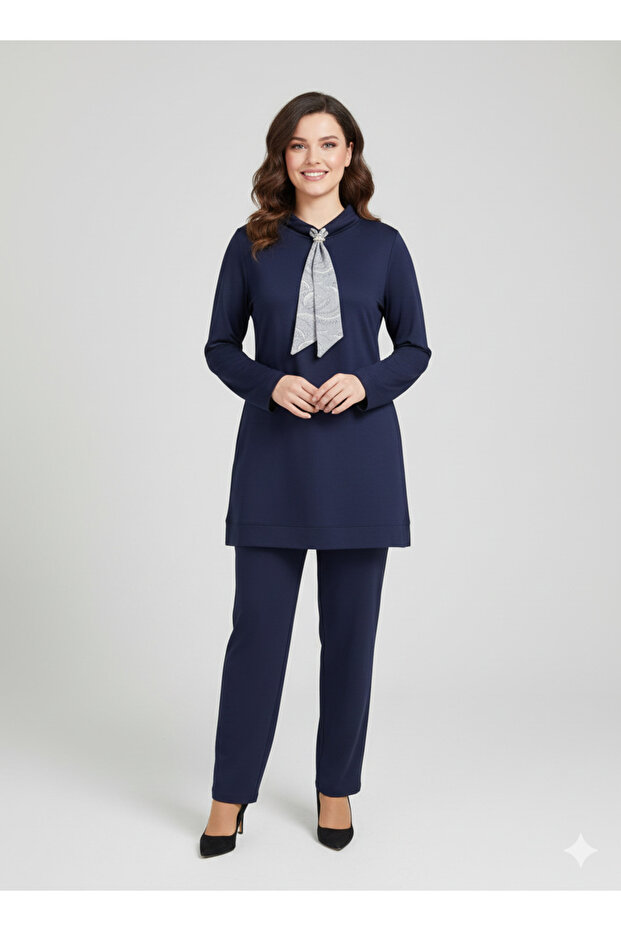 KRİSTAL KRAVATLI TAKIM - 1