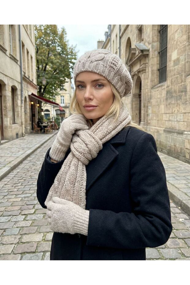 City Women's Scarf Beanie Gloves Set