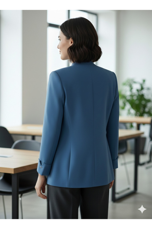 Yaka Detaylı Ceket - 3