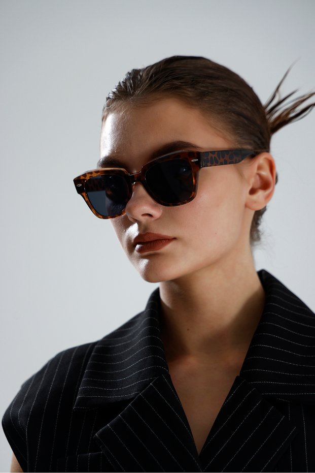 Classic Unisex Smoked Glass Leopard Patterned Framed Uv Protection Sunglasses