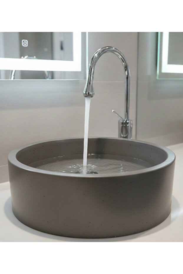 Chrome Bowl Sink Faucet Modern Design Silver Bathroom Faucet