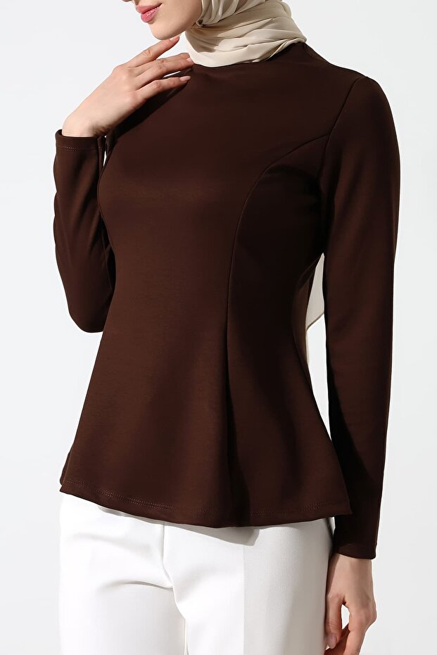 بلوزة بوليفيسكون بياقة قائمة – يومية ومريحة - 3