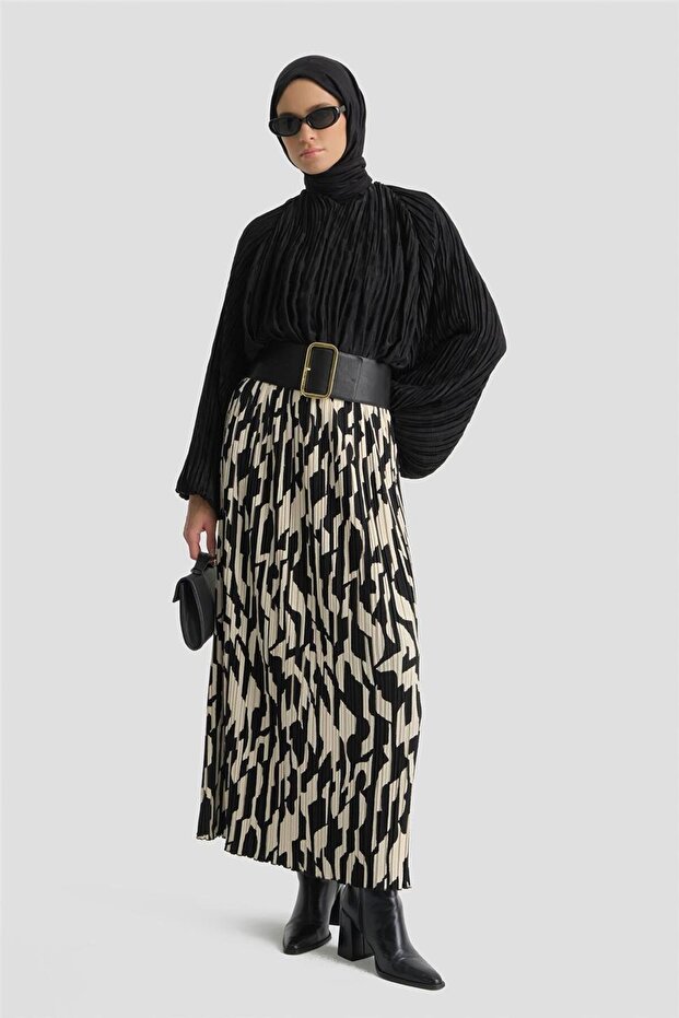 Patterned Pleated Skirt Black