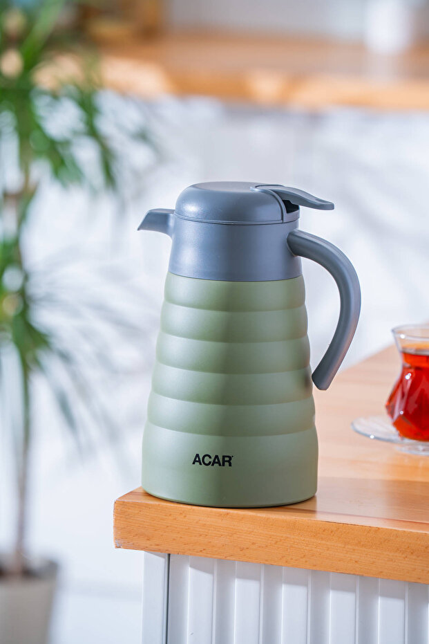 Karat X Stainless Steel Thermos with Knuckle Detail Green - 1.5 L