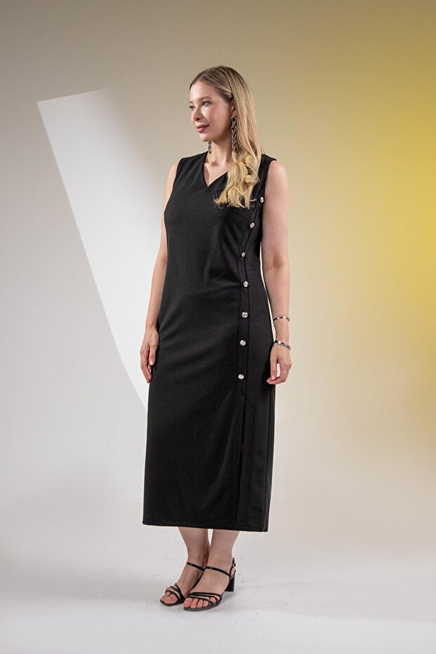1112082 Women's Plus Size Black Button Detailed Sleeveless Dress