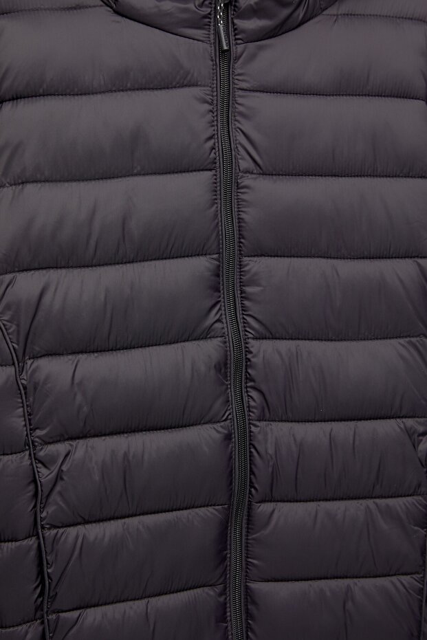 Kapüşonlu hafif şişme ceket - 4