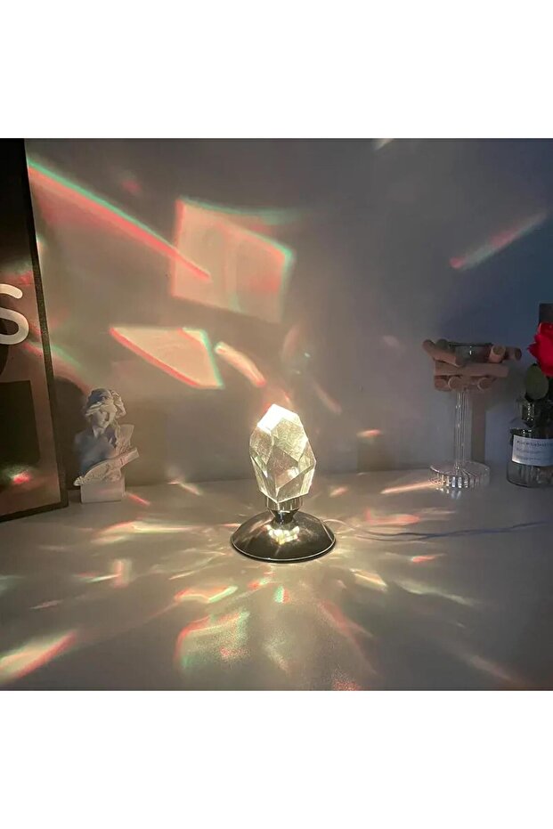 مصباح طاولة كريستالي، إضاءة ديكورية تضفي أجواءً مميزة - 2