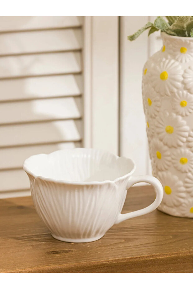 كوب بورسلين أبيض منقوش من LCW HOME سعة 280 مل