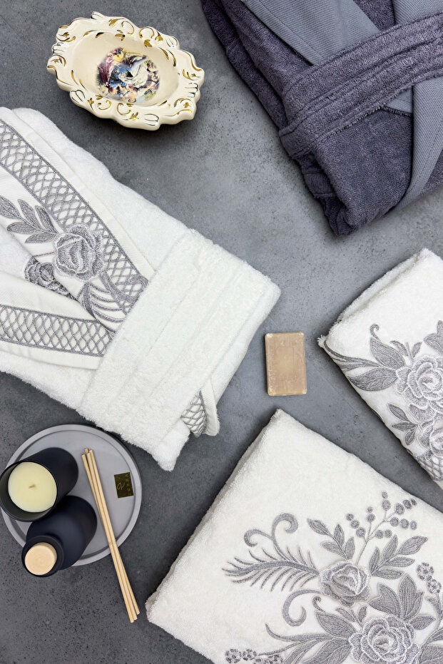 Flora Bambu Dantelli Aile Bornoz Seti - 4