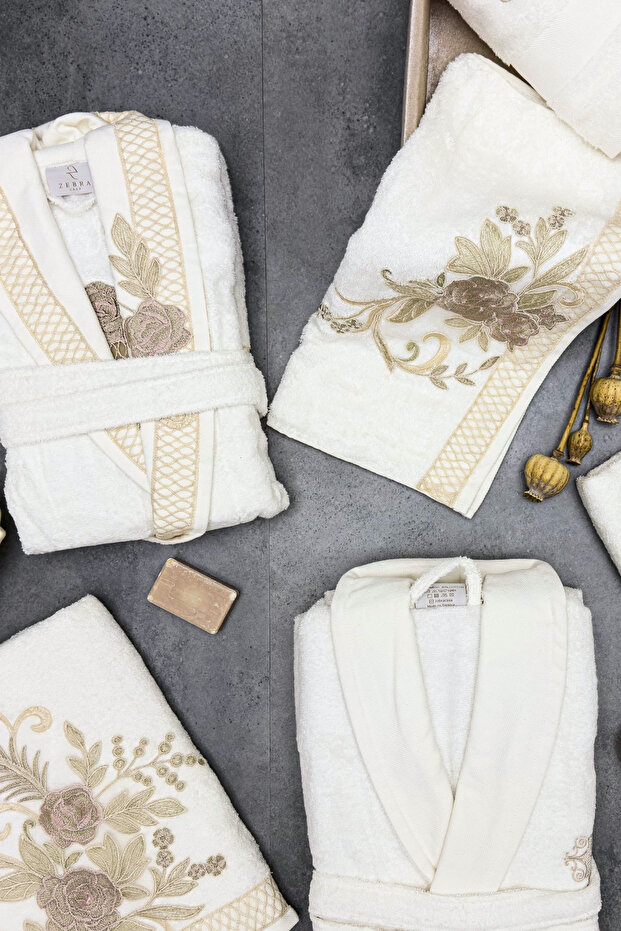 Flora Bambu Dantelli Aile Bornoz Seti - 7